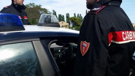 Caserta, strappa la catenina a una donna, inseguito ed arrestato