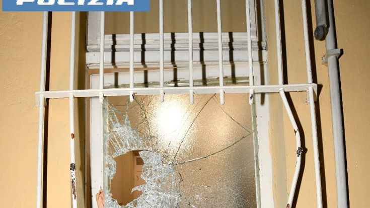 Furti e spaccate nella notte, sei persone arrestate in meno di un’ora