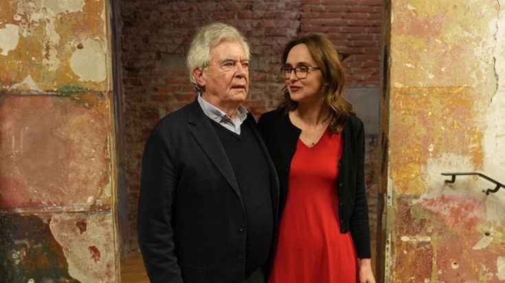 Il No di lei, il Sì di lui: il duello degli sposi Martelli e Quartapelle finisce con un bacio