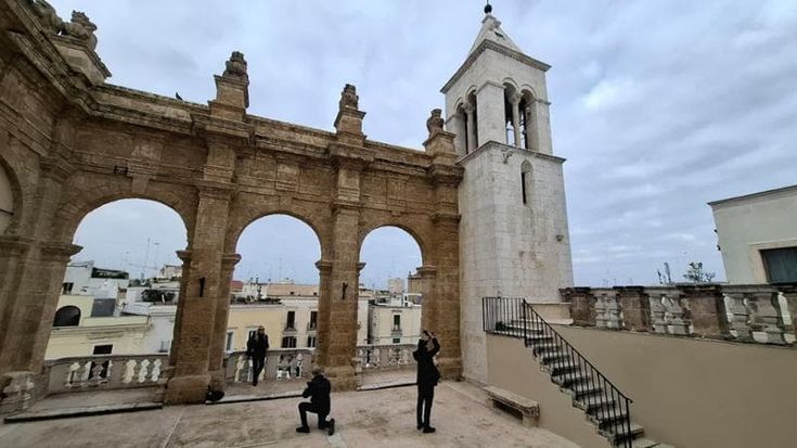 Bari, riapre Palazzo Starita dopo un restauro di oltre due anni: “Sarà uno spazio per la cultura”