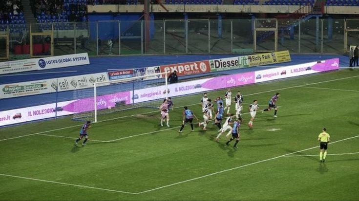 Il Catania non sa più vincere, i tifosi chiedono l’esonero di Toscano. Con la Casertana è 0-0