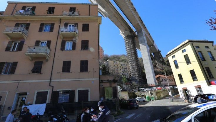Lamiere cadute dal viadotto, perchè è inaccettabile e vergognoso