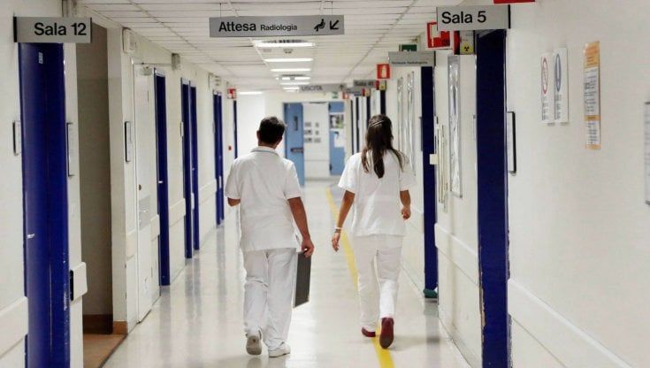 Tumore, rimosso a Milano cancro ovarico di 42 chili considerato inoperabile