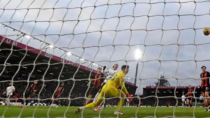 Doppietta di Salah, il Liverpool vince a Bournemouth. Il Nottingham ne fa 7 al Brighton