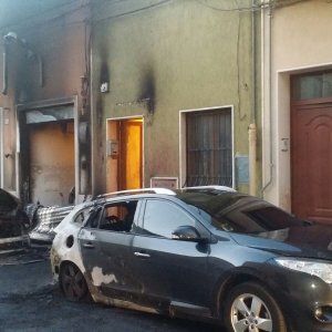 Mesagne, chiede il divorzio e il marito piromane incendia l'auto dell'avvocatessa: arrestato