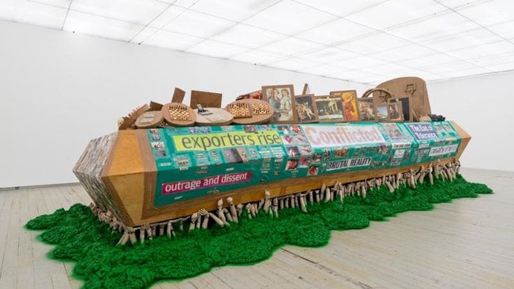 Hirschhorn al Madre nel nuovo allestimento “Gli anni Capitolo 3”