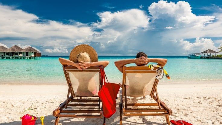 Vacanze 2022: le più care da 50 anni. Come risparmiare con l’auto della tecnologia