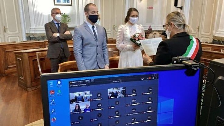 Biella, niente invitati causa Covid: nozze in diretta web con Napoli e il Brasile