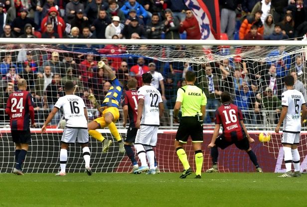 Bologna-Parma: la fotocronaca del derby