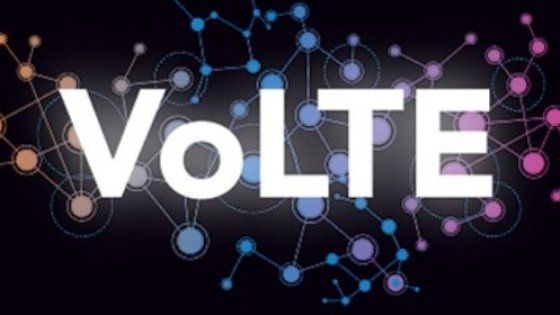 Tim e Vodafone, prima alleanza per le super telefonate