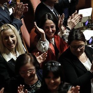 Senato, scontro M5S-Pd: ai dem neppure un questore. Taverna, La Russa, Calderoli e Rossomando vicepresidenti 
