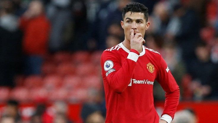 Cristiano Ronaldo e lo strano infortunio prima del derby. Dice no alla panchina e torna in Portogallo 