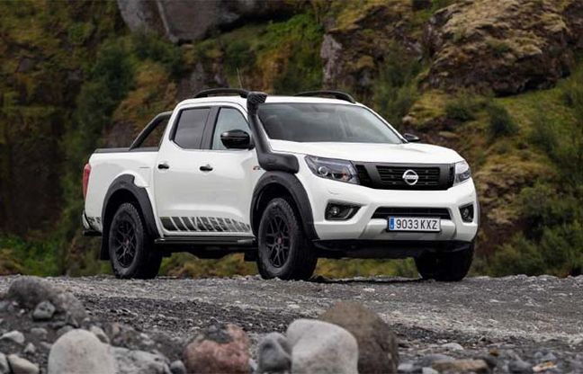 Nissan Navara Off-Roader AT32, il pick-up mostra i muscoli