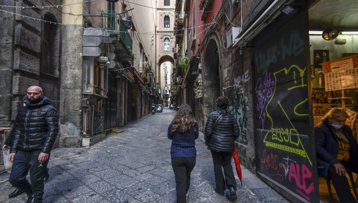 Ristori quater, Cgia: "Coperto solo il 25% delle perdite". Confcommercio: persi 10 milioni di turisti. Ecco il nuovo calendario del Fisco