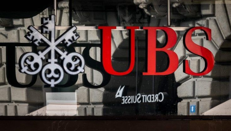 Credit Suisse, Ubs compra la banca in forte difficoltà per tre miliardi di dollari