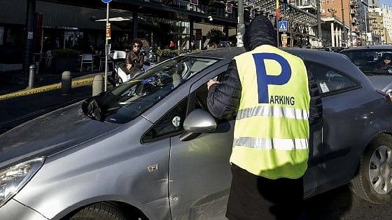 Il grande business dei garage privati a Napoli
