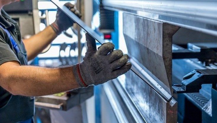 Guerra, dall'acciaio alla farina di soia, tutte le materie prime investite dalla crisi
