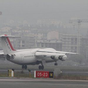 Disagi agli aeroporti di Pisa e Firenze a causa della nebbia