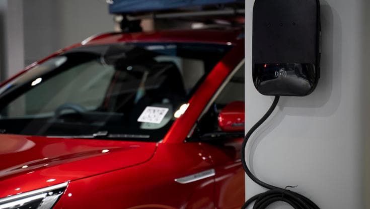 Torna il bonus colonnine domestiche per ricaricare l’auto: come funziona