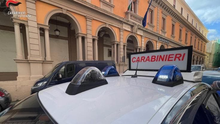 Potenza: due arresti per concussione, estorsione e corruzione. Indagato un assessore comunale