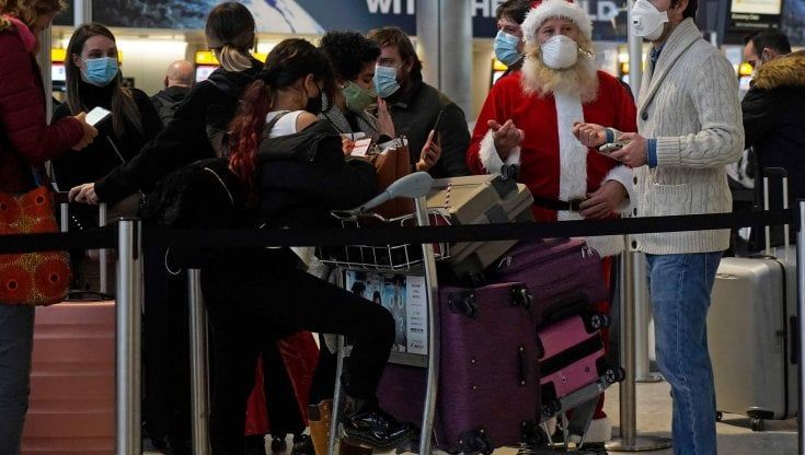 “Natale a Londra per noi è un incubo”. Gli italiani bloccati dal virus mutante