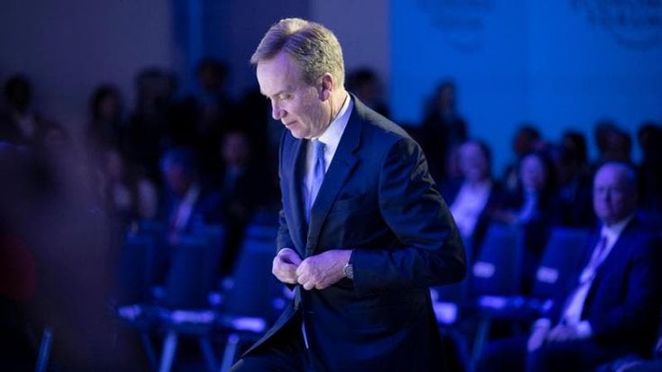 Il presidente del forum di Davos si dimette per lo scandalo Epstein