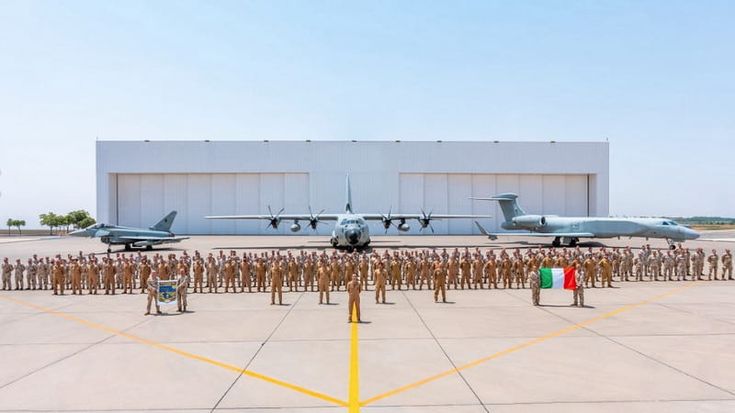 Allarmi e missili balistici, la base dei soldati italiani nel cuore della guerra