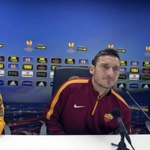 Roma, Totti: "Contro la violenza fermare le partite e le societ&agrave;"