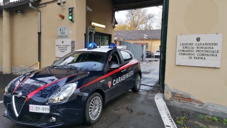 Ragazzo rapinato in viale Toschi: due giovani denunciati dai carabinieri