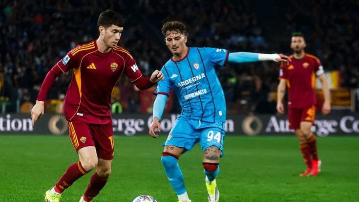 Le pagelle di Roma-Cagliari: Malen uomo copertina, Mancini tuttofare in maschera. Disastro Dossena