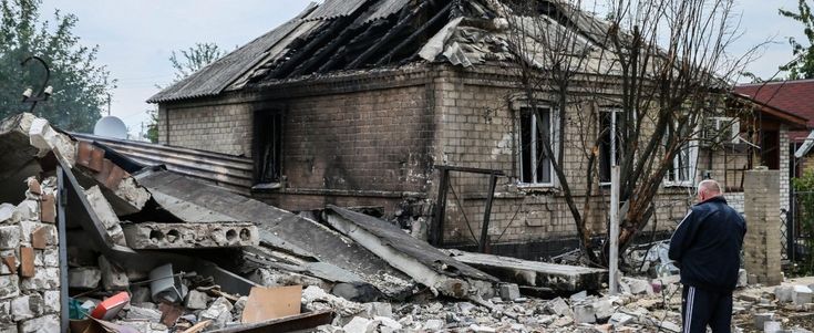 Ucraina, l'esercito entra a Lugansk. I ribelli: "Strage di bambini a Donetsk"