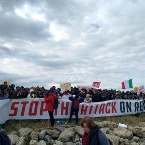 Migranti, perché va fermata la campagna anti ong