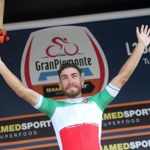 Ciclismo, Cassani dà gli azzurri per il mondiale: "Nizzolo e Viviani le punte"