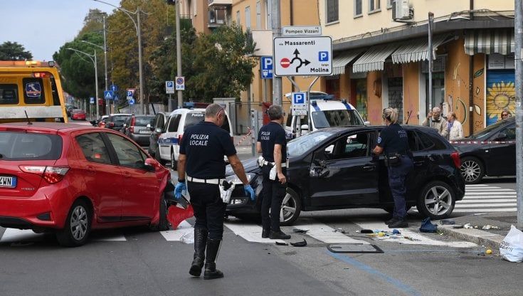 Travolse e uccise una pensionata in via Azzurra: vuole patteggiare una pena di 4 anni