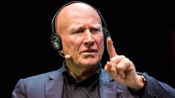 RepIdee, sul palco con Calabresi c'è Salgado: "Fotografo la dignità, non la miseria"