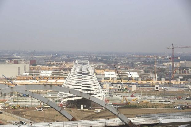 Milano, ecco dall'alto il grande cantiere di Expo 2015
