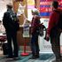 Elezioni Usa, i Millennials alle urne per la prima volta: lunghe file e pizza