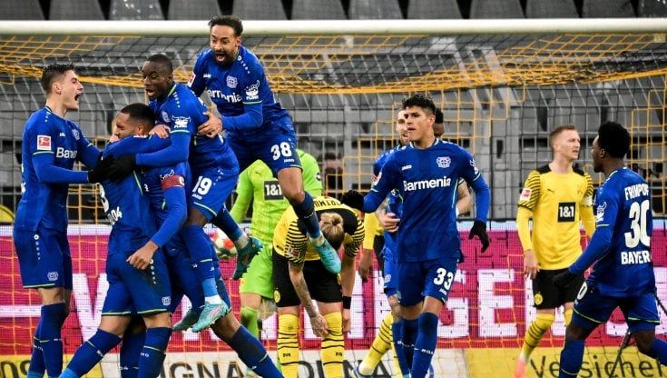 Bundesliga, crollo del Borussia Dortmund: il Leverkusen vince 5-2. Il Bayern ora è lontanissimo