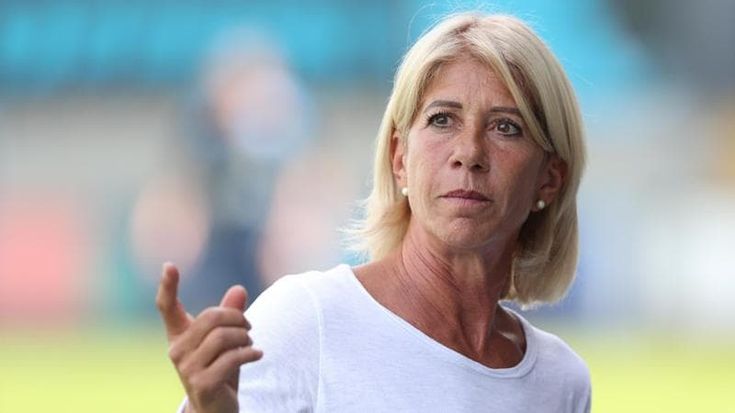 Carolina Morace: “Spagna grande sul congelamento degli ovuli, in Italia paghiamo gli assorbenti”