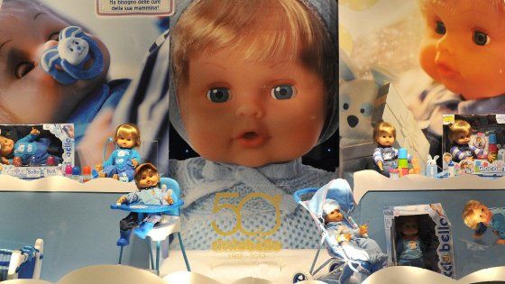 Addio al papà di Cicciobello, scultore di giocattoli: guardò un neonato e disegnò il mito