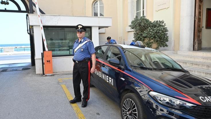 Siracusa, lite con sparatoria fra genitori. Ferito un papà, l’altro fermato per tentato omicidio