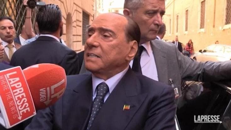 Berlusconi: "Meloni mi ha chiesto di essere suo consigliere. Io sono a disposizione"