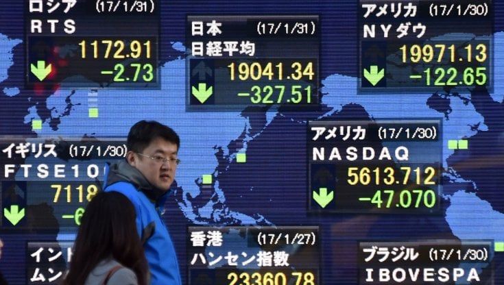 Le Borse di oggi, 5 ottobre. I mercati dimenticano il rally, il maxi taglio Opec spinge al ribasso i listini