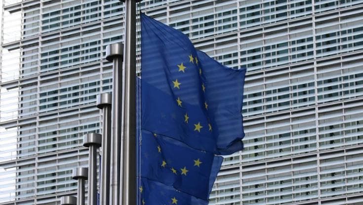 Il Parlamento europeo ha approvato Chat Control con tutele per la privacy