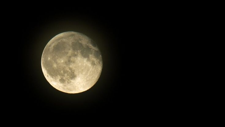 Ischia, lo spettacolo della luna piena