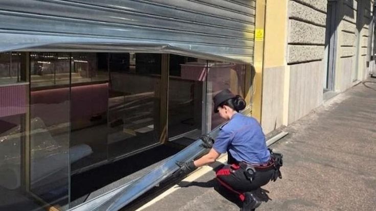 La banda della serranda colpisce a piazza Sulmona: gioielleria svaligiata nella notte