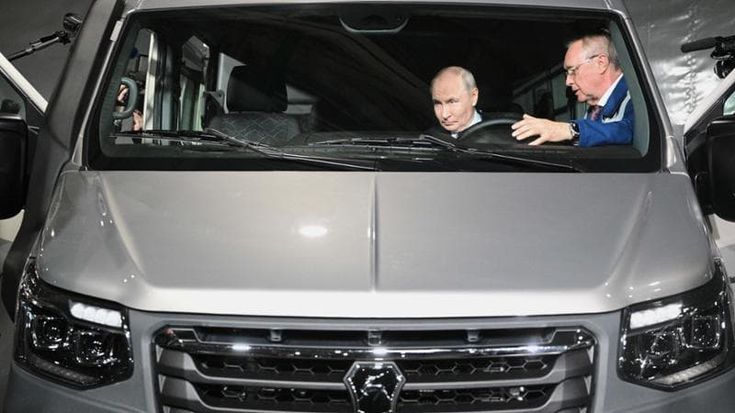 Giorni di paura sulle minacce di Putin alla Nato. Ma fonti occidentali: “Non vuole attaccare”