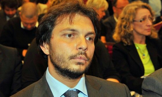 Impianti sportvi, il Pd attacca il suo assessore. Gallo replica: "Se mi lasciate parlare..."