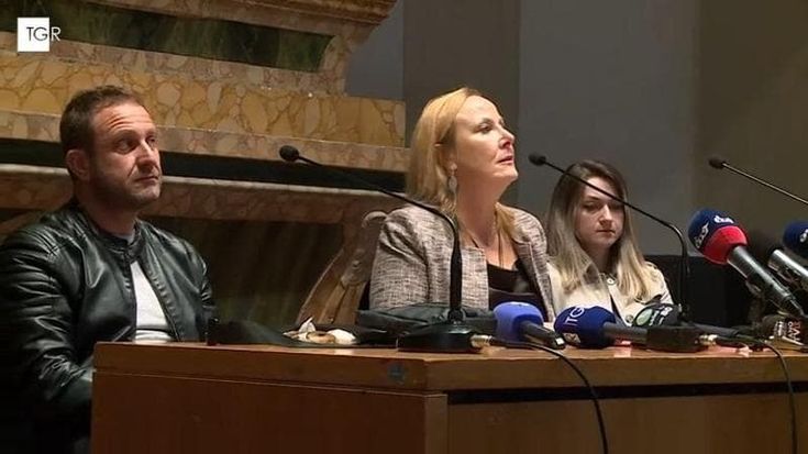 Il ragazzo suicida per bullismo a Senigallia, il sospetto della famiglia: “Temiamo ci siano foto e video sul web”