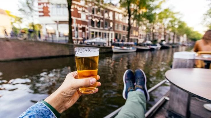 Vacanze a tutta birra: agli italiani piace sperimentare varietà e abbinamenti